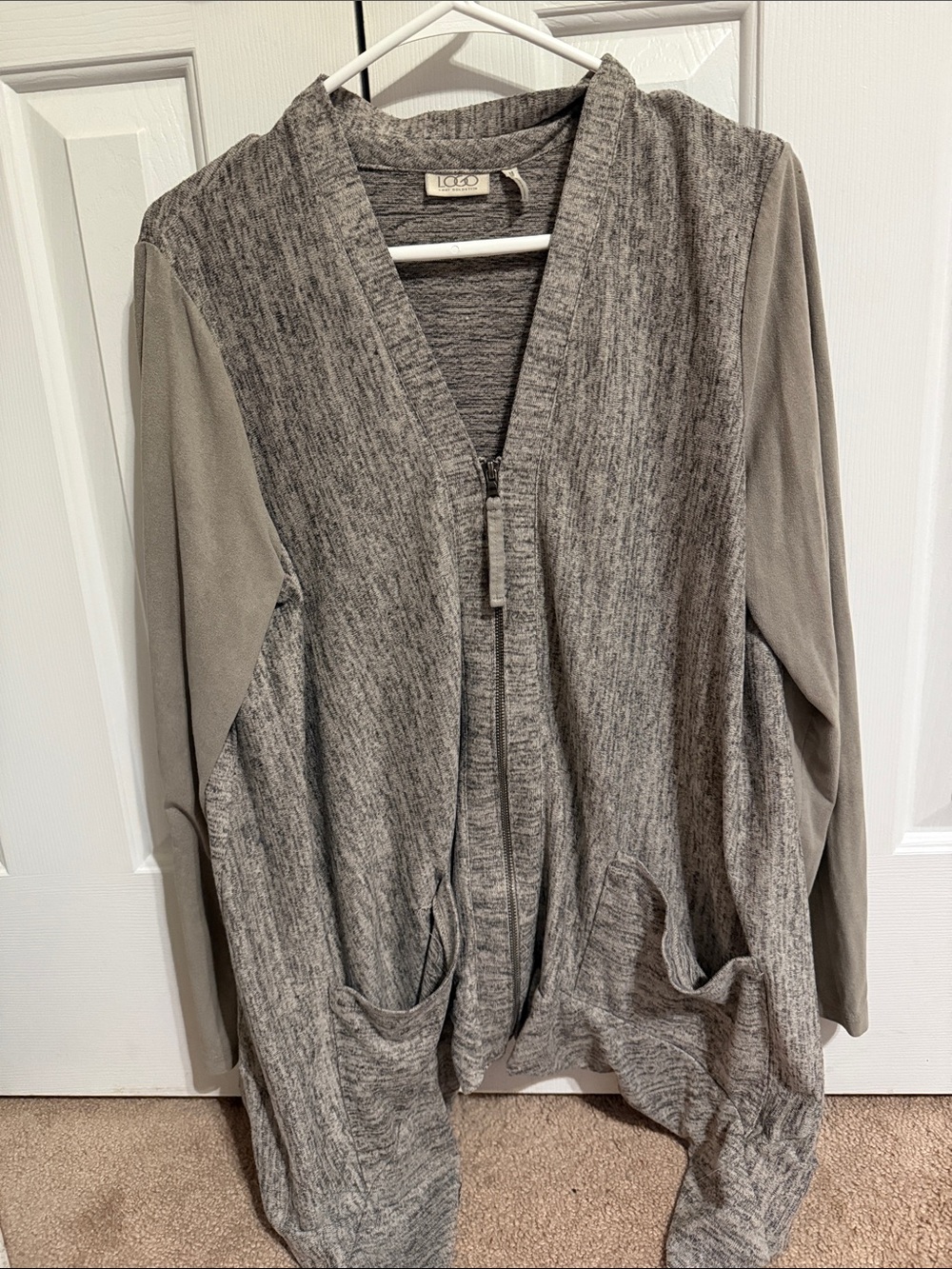 LOGO by Lori Goldstein Grey Open-Front Cardigan Sweater size medium
